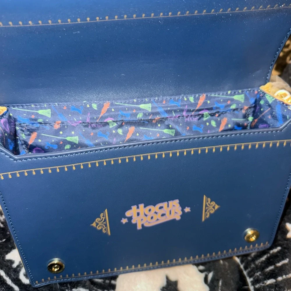 Disney Loungefly Hocus Pocus Book Purse - Picture 2 of 8